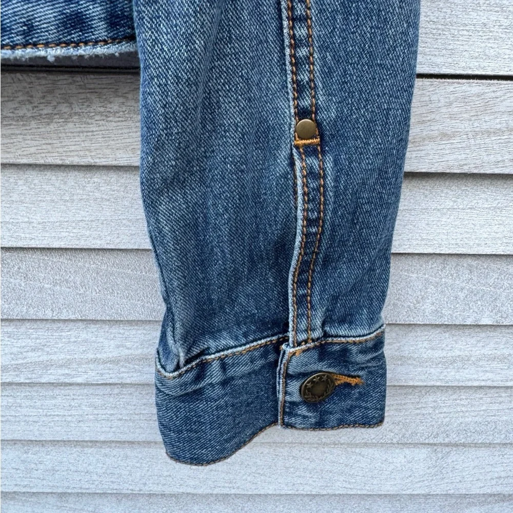 Free People Medium Blue Jean Jacket. Great Condition. Size XS Festival Classic - Picture 13 of 15
